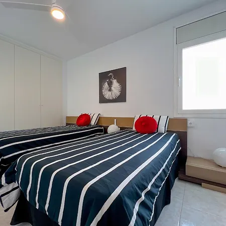 Vivalidays Yolanda - Calella